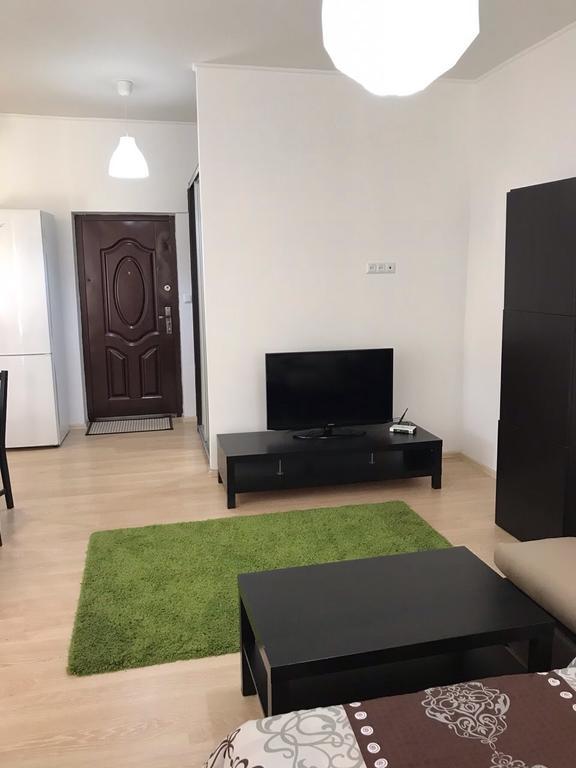 Gil Apartments, Квартира Студия В Самом Центре Пл Петефи Uzhhorod Exterior foto